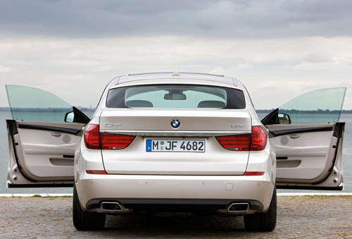 BMW-5-Series_Gran_Turismo_8.jpg